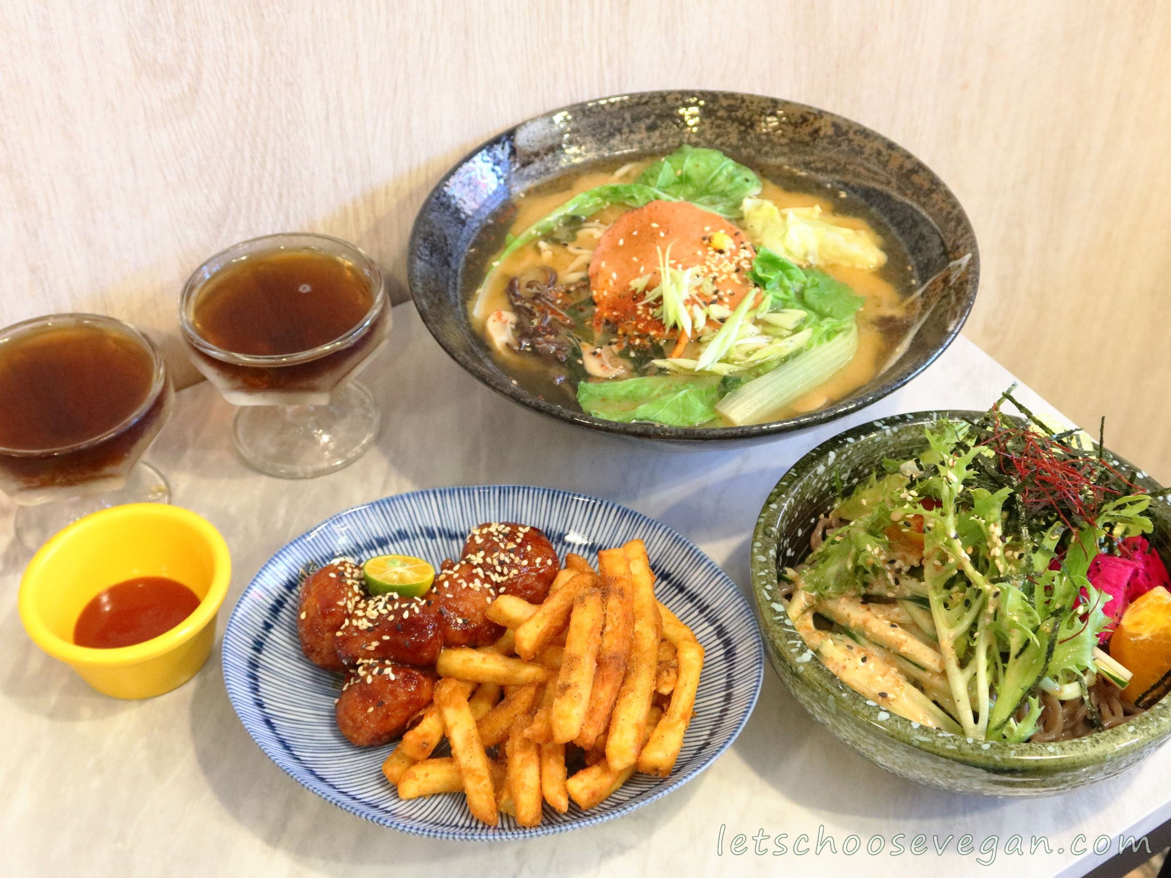 {饗食拉麵}台中市南屯區Google高分好評的日式蔬食拉麵